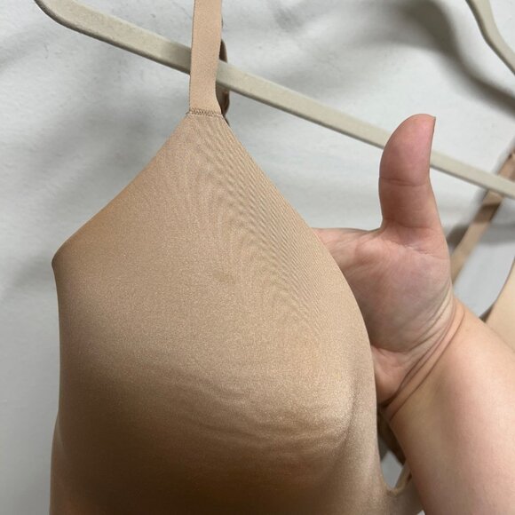 Skims Light Beige Wireless Push-Up Bra Size 36DD With Adjustable Straps & Hook C - Picture 3 of 11